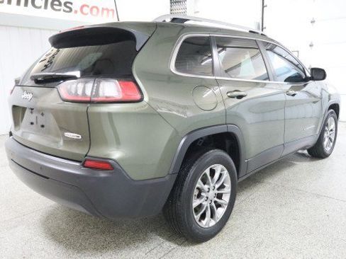 Used 2020 Jeep Cherokee Latitude Plus FWD image 6