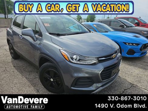 Used 2019 Chevrolet Trax LT w/ LT Convenience Package FWD image 1