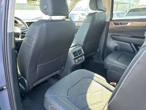 New 2026 Volkswagen Atlas SE FWD image 12