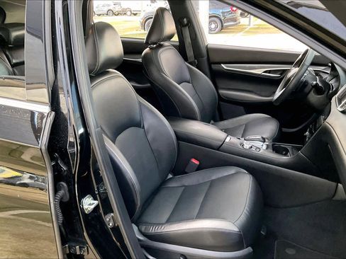 Used 2024 INFINITI QX50 Luxe image 9