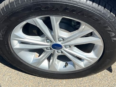 Used 2017 Ford Escape SE image 22