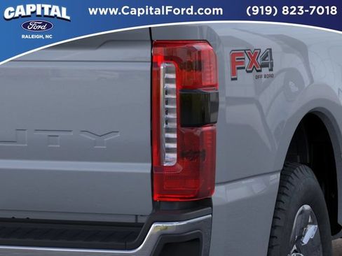 New 2026 Ford F250 Lariat w/ Lariat Premium Package AWD/4WD image 21