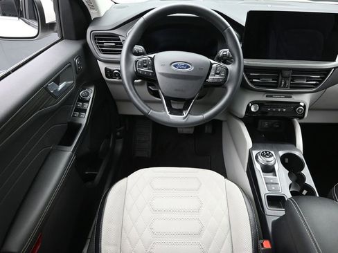 Used 2023 Ford Escape Platinum w/ Premium Technology Package image 13