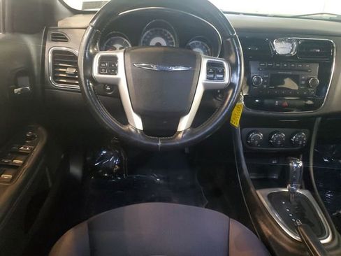 Used 2013 Chrysler 200 Touring FWD image 15
