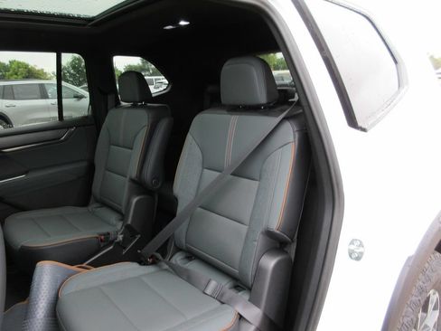 New 2027 GMC Acadia AT4 AWD/4WD image 10