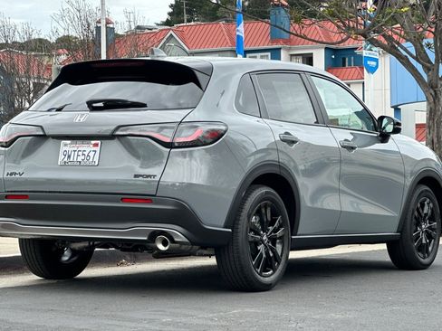 Used 2026 Honda HR-V Sport image 3
