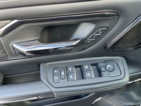Used 2025 RAM 1500 Limited image 13