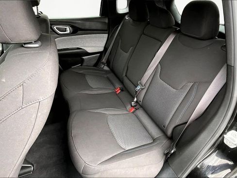 Used 2025 Jeep Compass Sport image 26