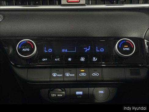 Used 2025 Hyundai Elantra Hybrid FWD image 26