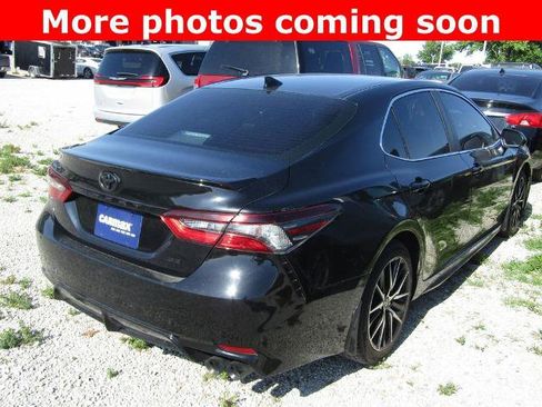 Used 2024 Toyota Camry SE FWD image 5
