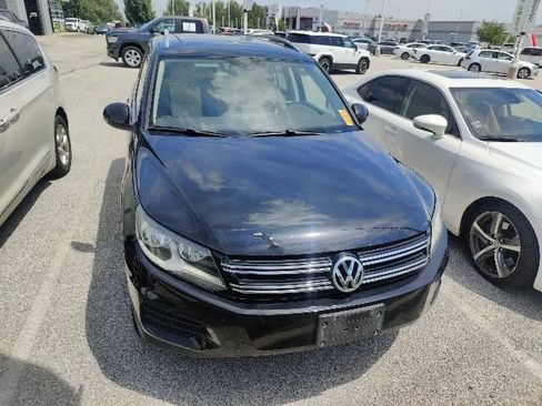 Used 2017 Volkswagen Tiguan Wolfsburg Edition AWD/4WD image 17