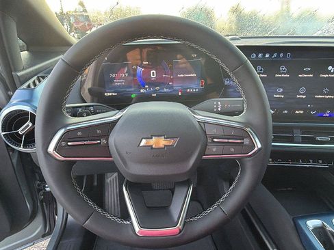 New 2026 Chevrolet Equinox EV LT FWD image 20