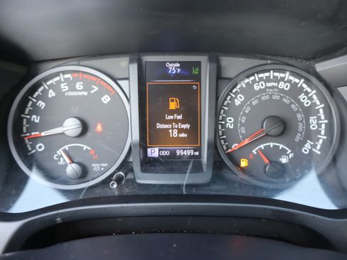 Used 2022 Toyota Tacoma SR RWD image 25