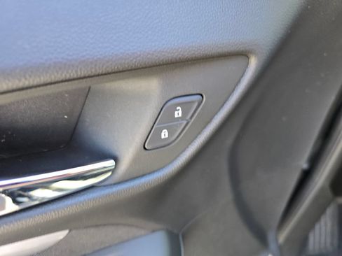 Used 2023 Chevrolet Bolt EUV LT w/ Comfort Package FWD image 25