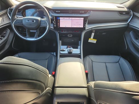 New 2026 Jeep Grand Cherokee Limited Reserve AWD/4WD image 9