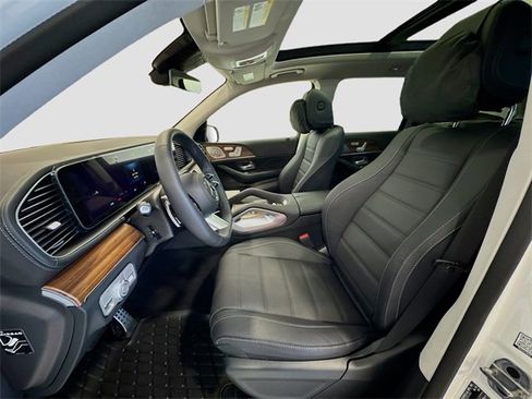 New 2025 Mercedes-Benz GLS 450 4MATIC image 4