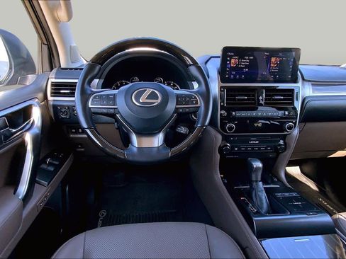 Used 2023 Lexus GX 460 Premium w/ Premium Package AWD/4WD image 6