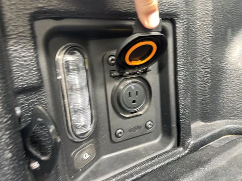 Used 2023 Ford Maverick Lariat w/ Lariat Luxury Package image 27