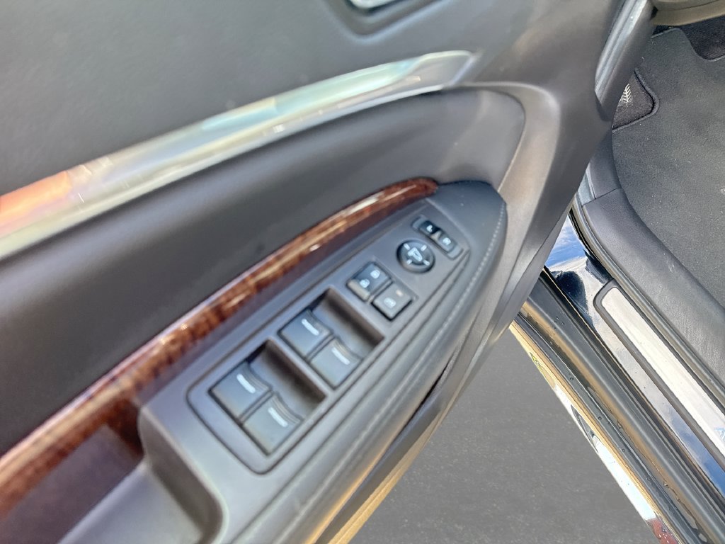 Used 2020 Acura MDX FWD image 11