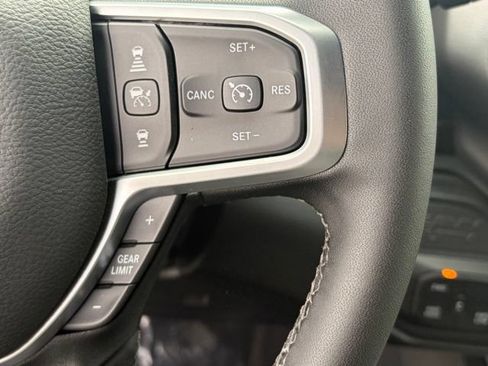 New 2026 RAM 2500 Big Horn AWD/4WD image 17