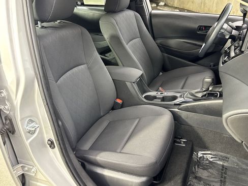 Used 2023 Toyota Corolla LE image 31