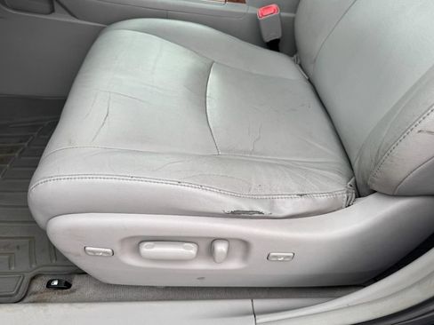 Used 2010 Toyota Highlander Limited AWD/4WD image 16