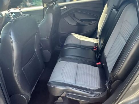 Used 2017 Ford Escape Titanium FWD image 5