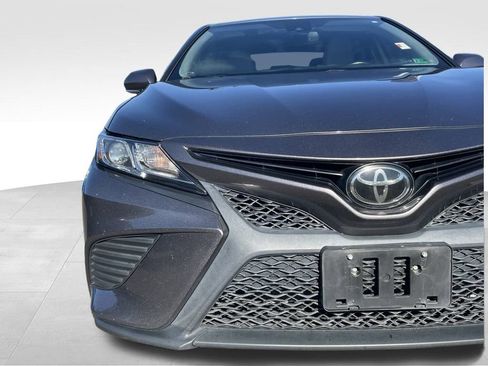 Used 2020 Toyota Camry SE image 21
