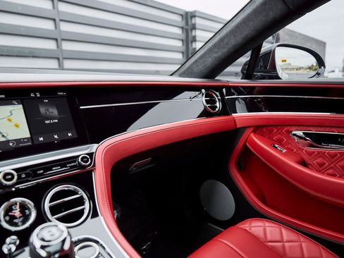 Used 2022 Bentley Continental GT image 69