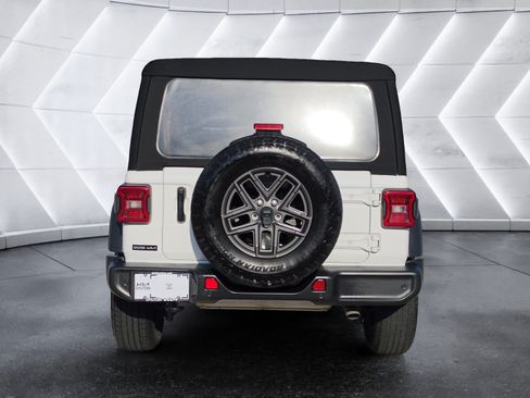 Used 2024 Jeep Wrangler Sport AWD/4WD image 4