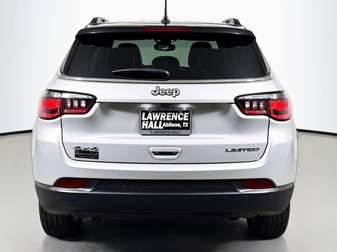 Used 2025 Jeep Compass Limited AWD/4WD image 5