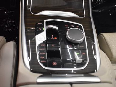 Used 2024 BMW X7 xDrive40i w/ M Sport Package AWD/4WD image 30