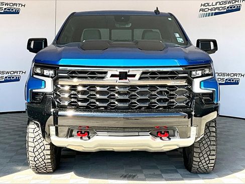 Used 2022 Chevrolet Silverado 1500 ZR2 w/ Technology Package image 2