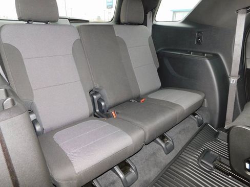 Used 2023 Chevrolet Traverse LT image 31