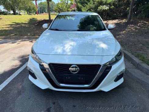 Used 2020 Nissan Altima 2.5 S FWD image 2