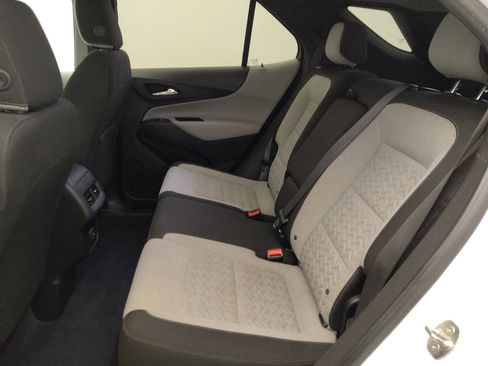 Used 2022 Chevrolet Equinox LS w/ LS Convenience Package FWD image 18