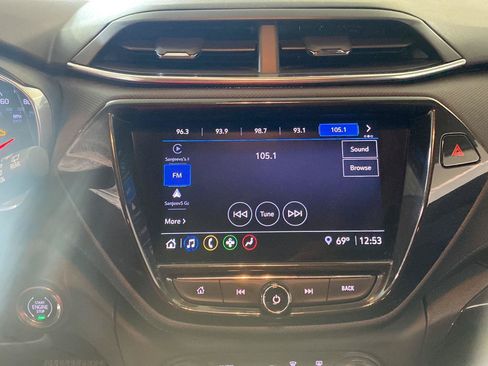 Used 2023 Chevrolet TrailBlazer LT w/ Convenience Package FWD image 13