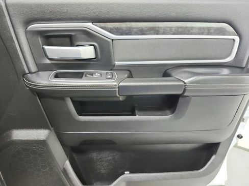 Used 2024 RAM 2500 Big Horn AWD/4WD image 37