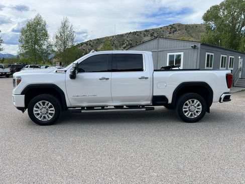 Used 2022 GMC Sierra 3500 Denali w/ Denali Ultimate Package AWD/4WD image 2