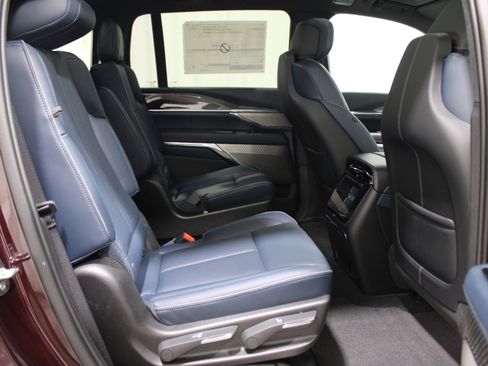 New 2025 Cadillac Escalade IQ Luxury 2 image 34