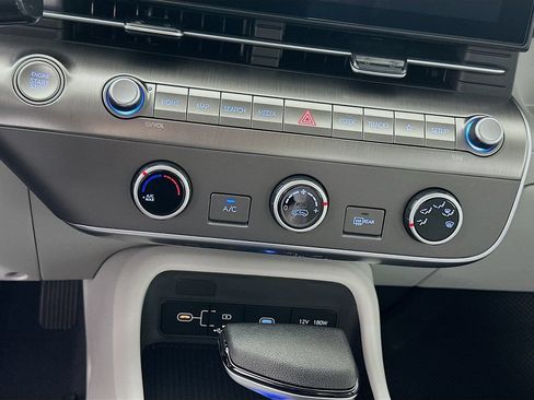 New 2026 Hyundai Kona SE FWD image 13