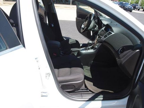 Used 2014 Chevrolet Cruze LT FWD image 6