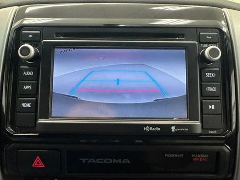 Used 2015 Toyota Tacoma 4x4 Double Cab w/ SR5 Package image 17