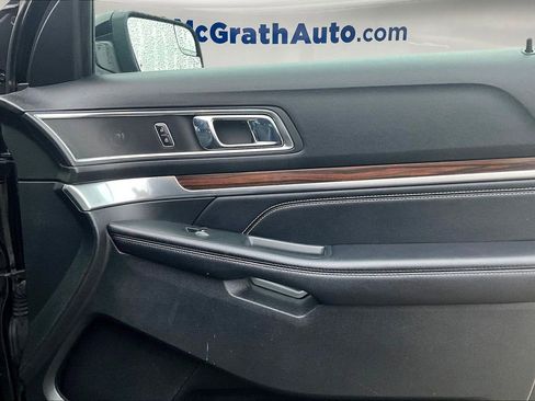 Used 2018 Ford Explorer Limited image 29