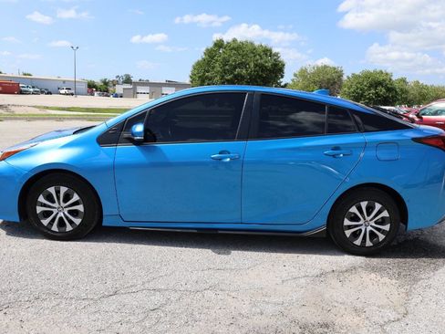 Used 2022 Toyota Prius XLE w/ Advanced Technology Package image 8