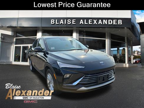 Used 2024 Buick Envista Preferred FWD image 1