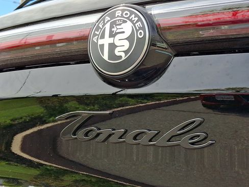 New 2026 Alfa Romeo Tonale AWD/4WD image 19
