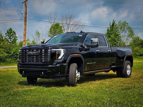 New 2026 GMC Sierra 3500 Denali Ultimate AWD/4WD image 11