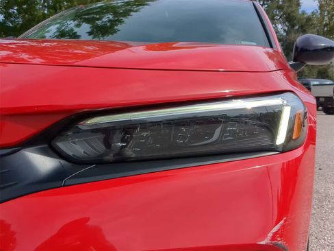 Used 2023 Honda Civic Sport image 10