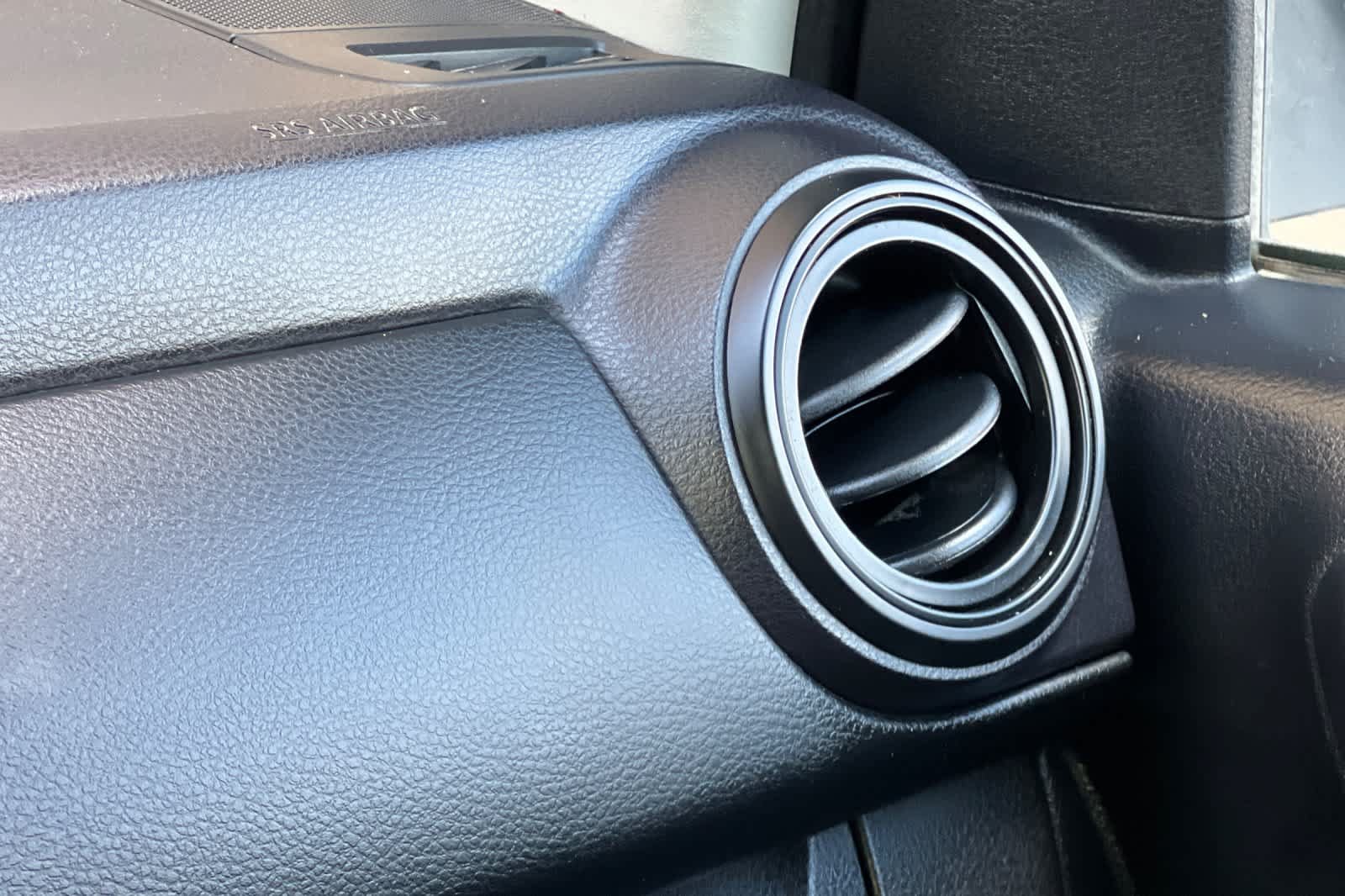 Used 2020 Toyota Tacoma SR RWD image 13